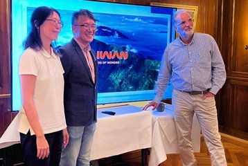 Bryan Lin mit Frau und Präsident Hartmut Lamparter